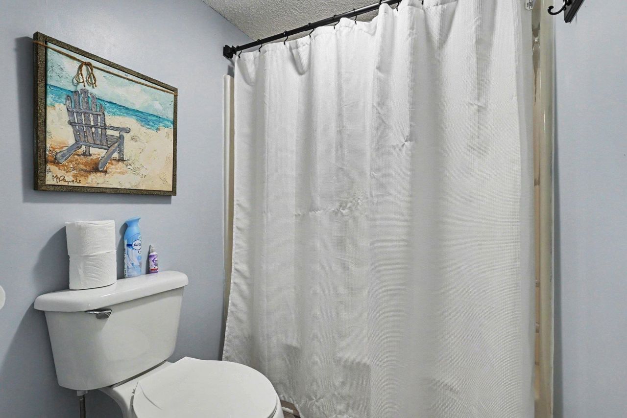 216 22nd Ave. N Photo 12