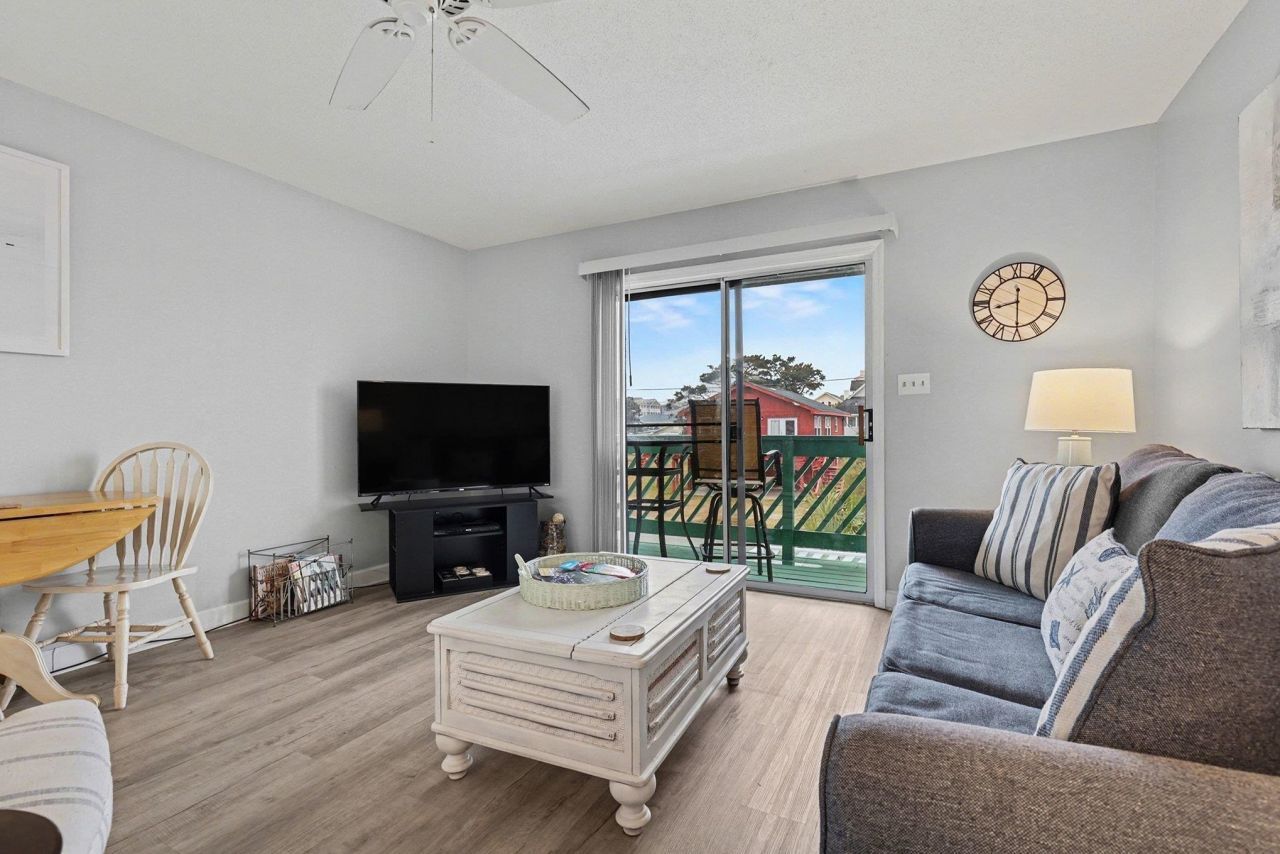 216 22nd Ave. N Photo 7