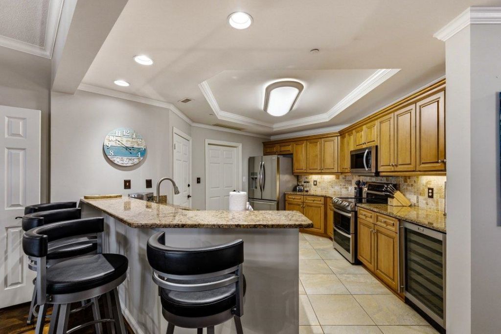 8500 Margate Circle Photo 13