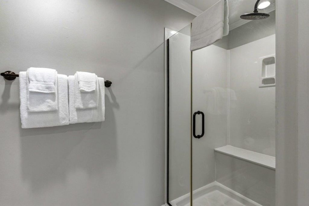 8500 Margate Circle Photo 23