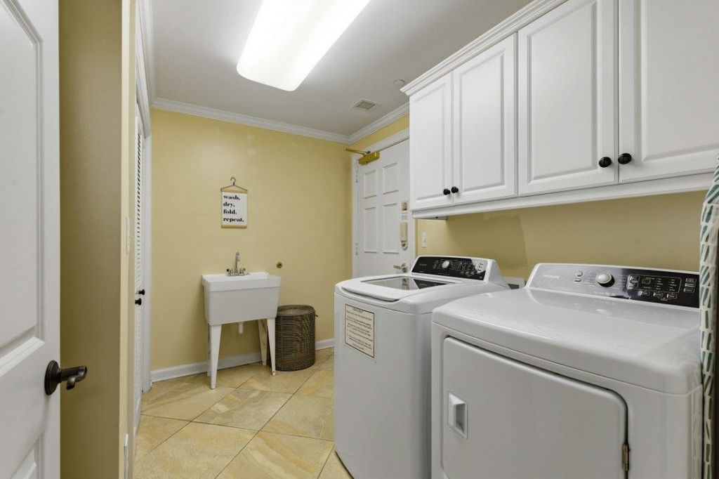 8500 Margate Circle Photo 28