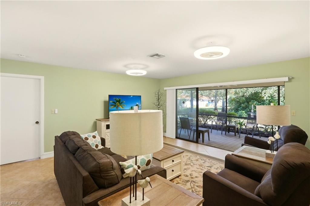 142 Old Tamiami Trl, Naples, FL 34110 Photo
