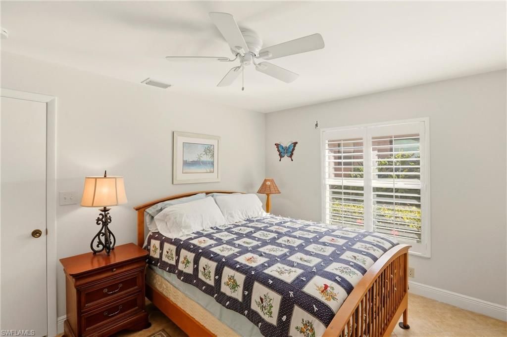 142 Old Tamiami Trl, Naples, FL 34110 Photo