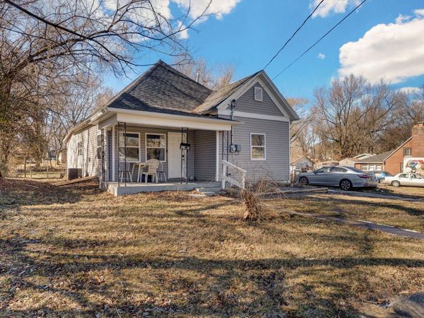 2111 N Newton Avenue, Springfield, MO 65803