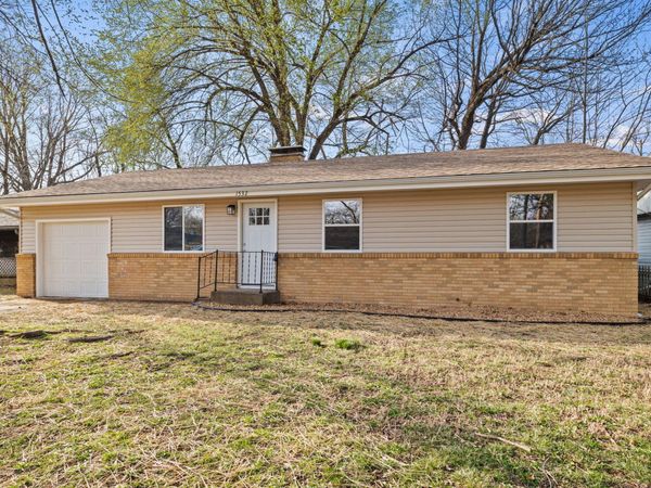1532 E Seminole Street, Springfield, MO 65804