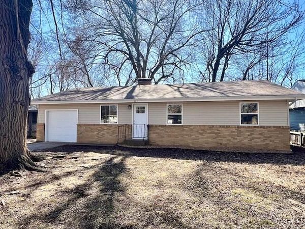 1532 E Seminole Street , Springfield, MO 65804