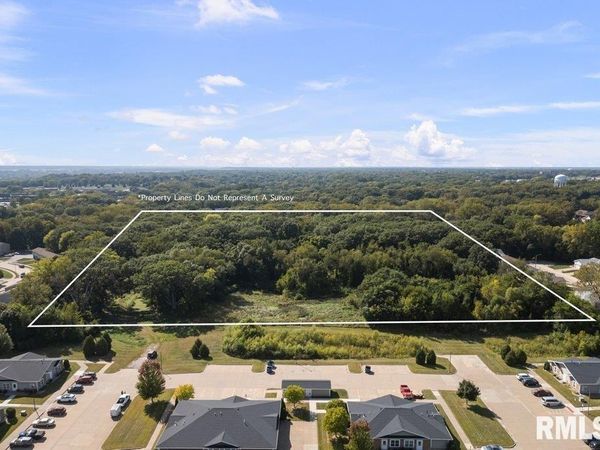 1000 48TH Avenue, East Moline, IL 61244