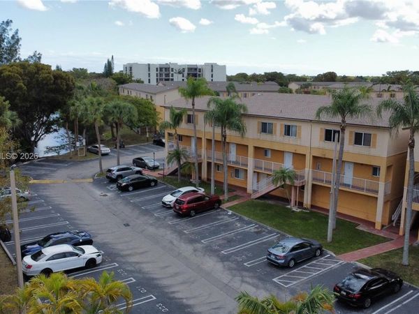 6205 Kendale Lakes Cir , Unit 289, Miami, FL 33183