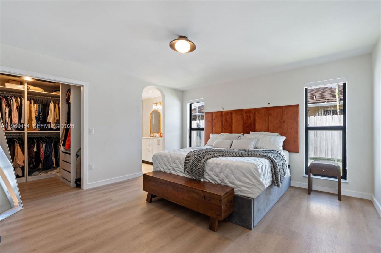 6246 SW 10th St, West Miami, FL 33144 Photo