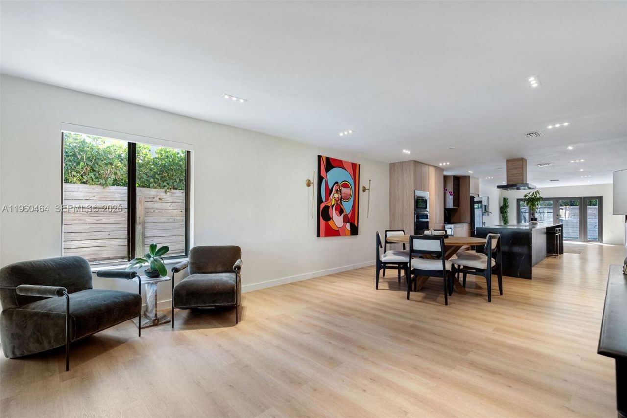 6246 SW 10th St, West Miami, FL 33144 Photo