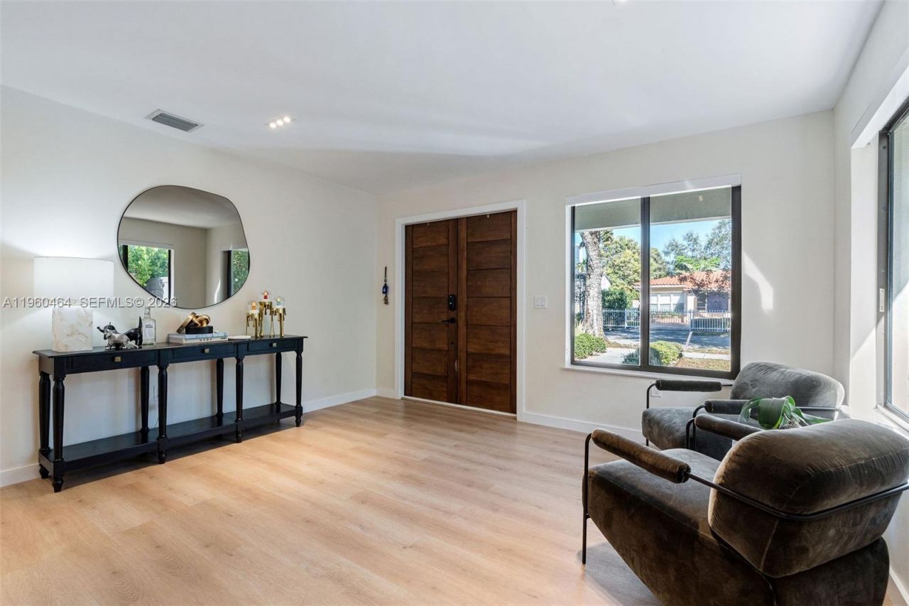 6246 SW 10th St, West Miami, FL 33144 Photo