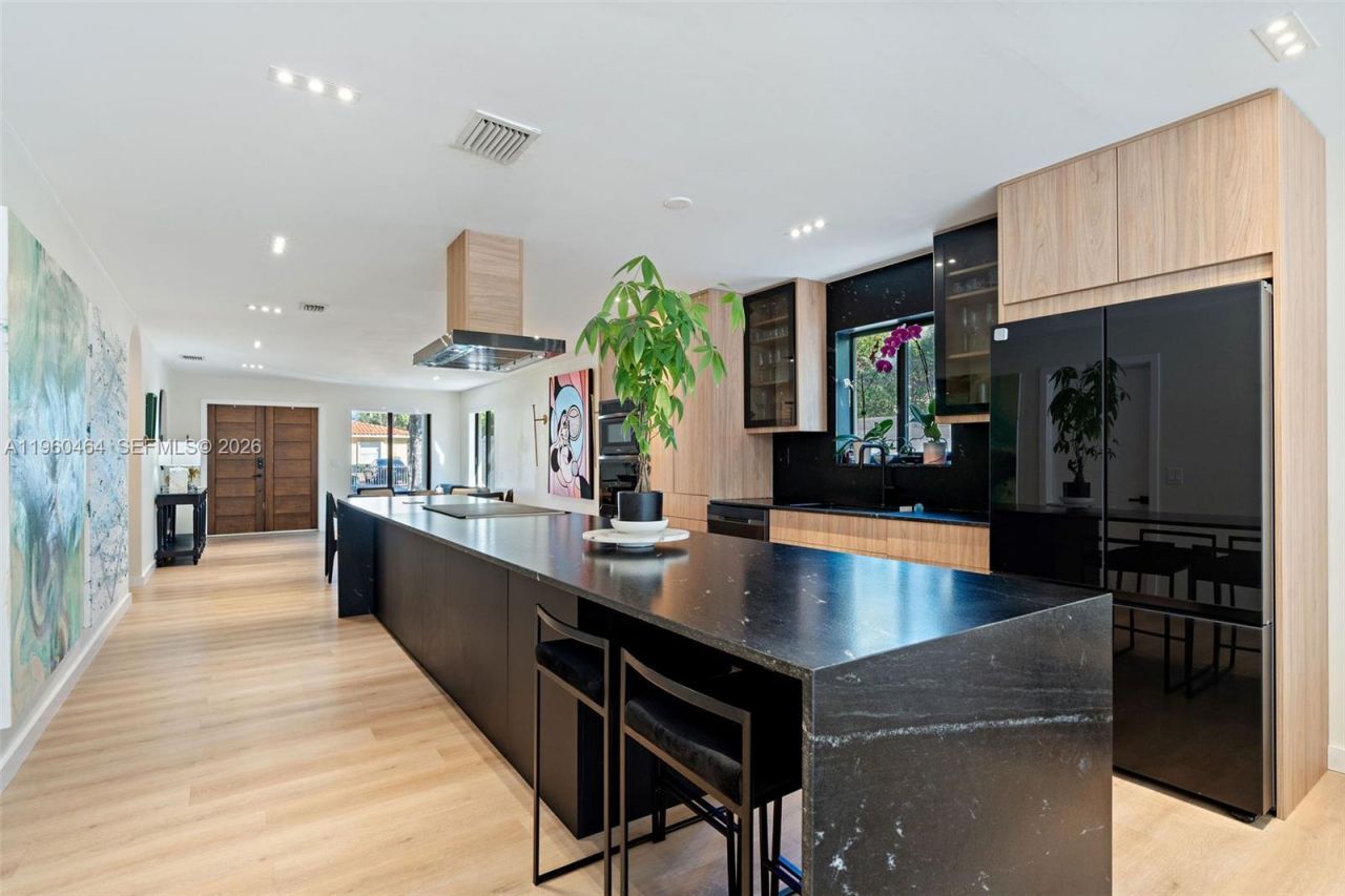 6246 SW 10th St, West Miami, FL 33144 Photo