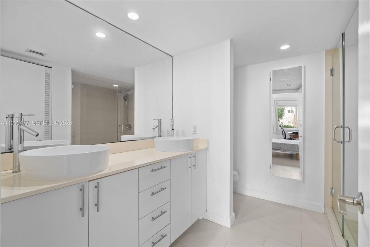 240 Galen Drive , Unit 109, Key Biscayne, FL 33149 Photo