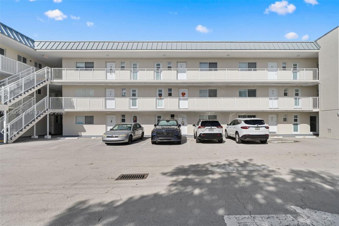 240 Galen Drive , Unit 109, Key Biscayne, FL 33149 Photo