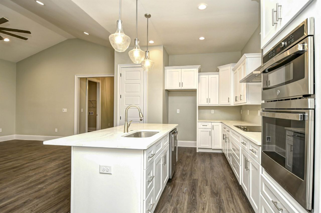 289 Waterfall Circle Photo 12