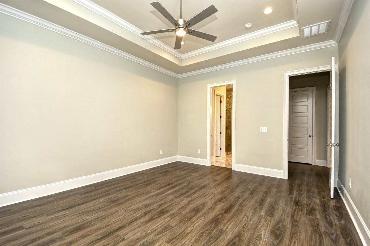 289 Waterfall Circle Photo 16