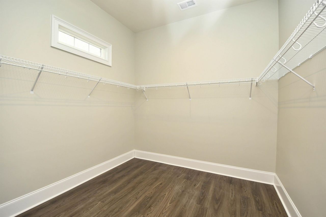 289 Waterfall Circle Photo 19