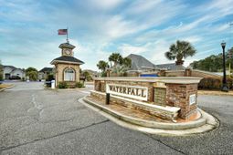 289 Waterfall Circle photo 4