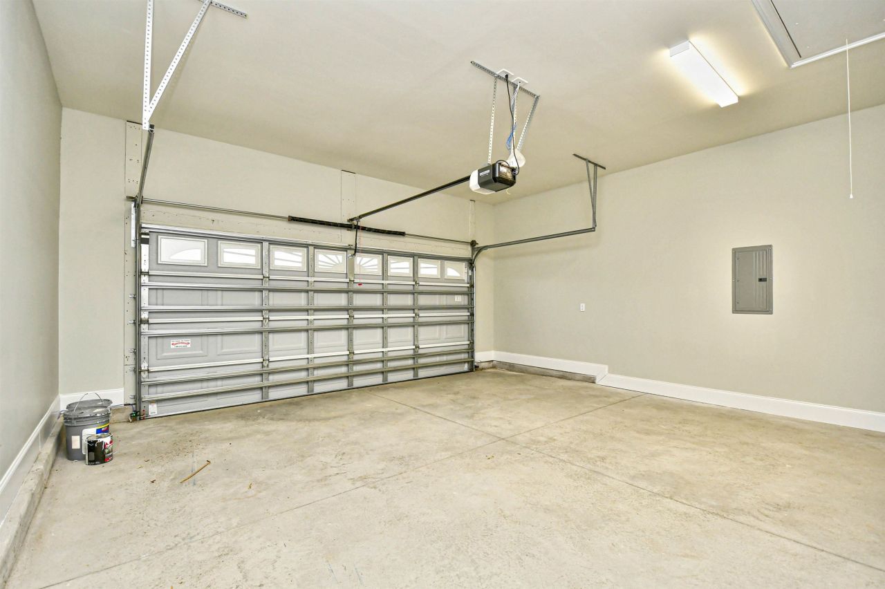 289 Waterfall Circle Photo 27