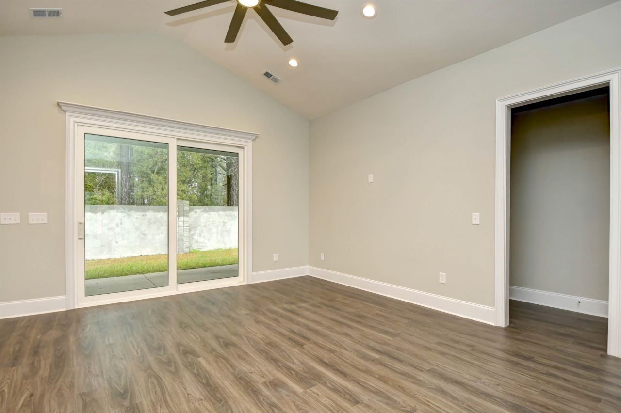 289 Waterfall Circle Photo 6