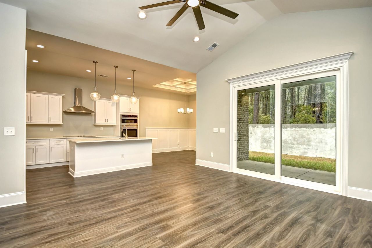 289 Waterfall Circle Photo 7