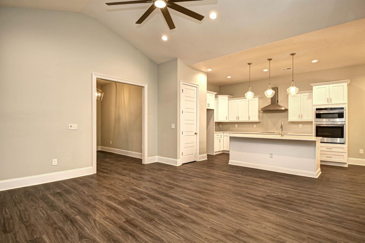 289 Waterfall Circle Photo 8