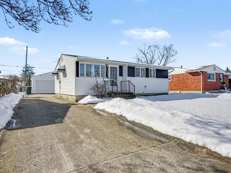 3977 Sexton Drive, Columbus, OH 43228 Photo 2