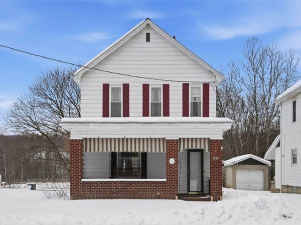 221 Kay St, Wampum, PA 16157
