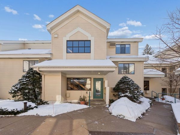 7606 York Avenue S, Unit 7208, Edina, MN 55435