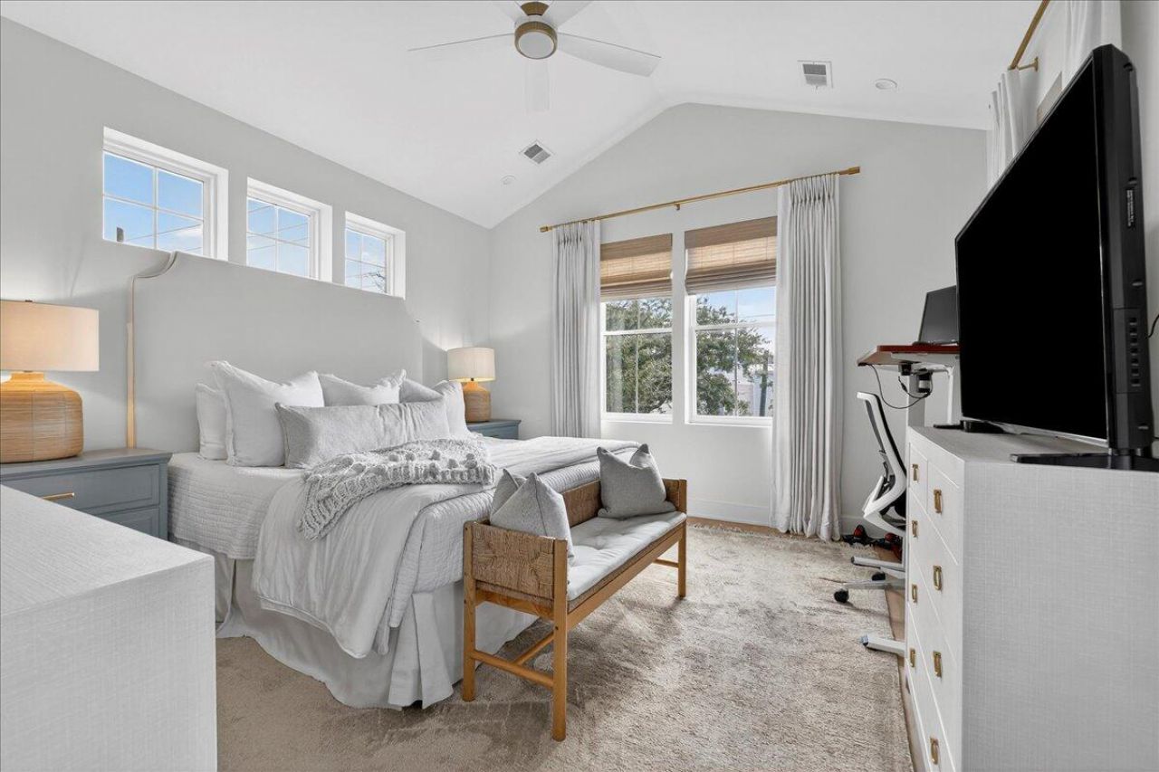 112 America Street Photo 12