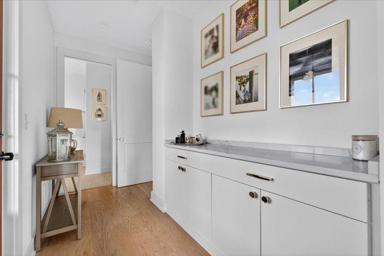 112 America Street Photo 14