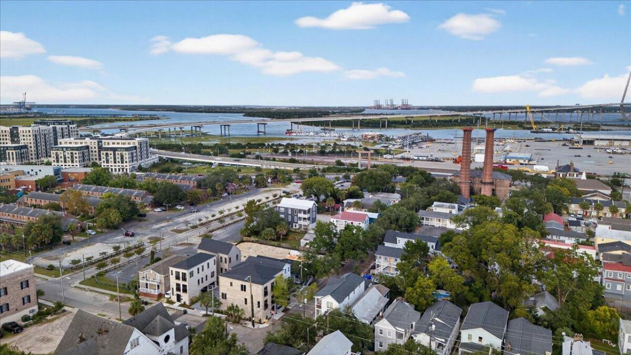 112 America Street Photo 20