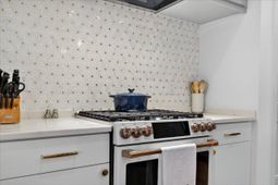 112 America Street photo 4