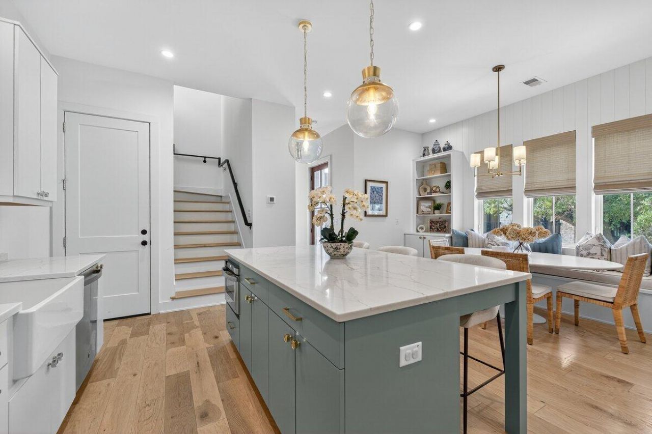 112 America Street Photo 7