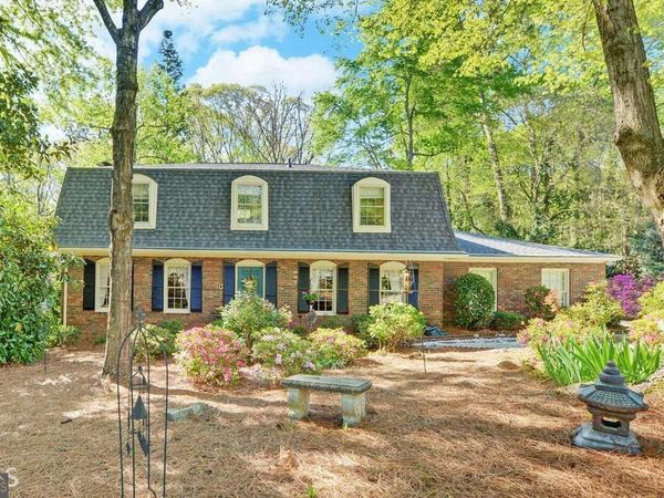 84 Oak Creek Circle, Toccoa, GA 30577