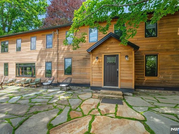 62 Mount Pleasant Road, Knowlton, NJ 07832