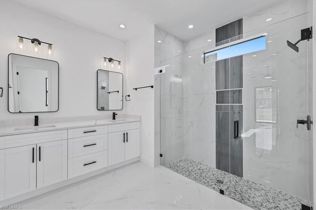 1310 NE 7th Pl, Cape Coral, FL 33909 Photo