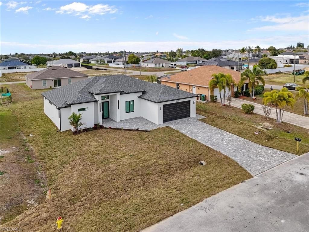 1310 NE 7th Pl, Cape Coral, FL 33909 Photo
