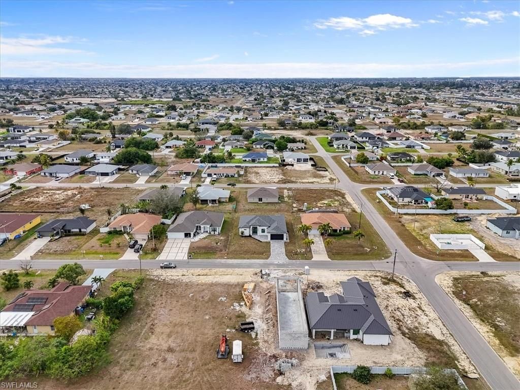 1310 NE 7th Pl, Cape Coral, FL 33909 Photo