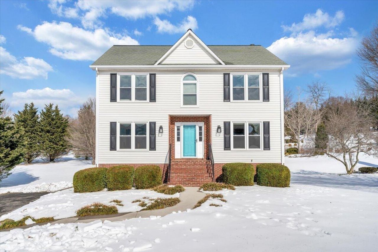 46 Wellington Ln, Daleville, VA 24083 Main Photo