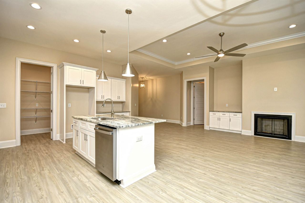 293 Waterfall Circle Photo 11