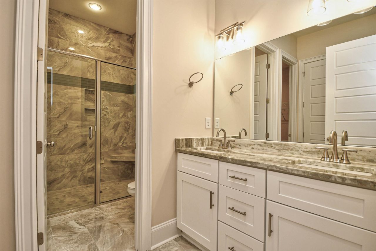 293 Waterfall Circle Photo 17