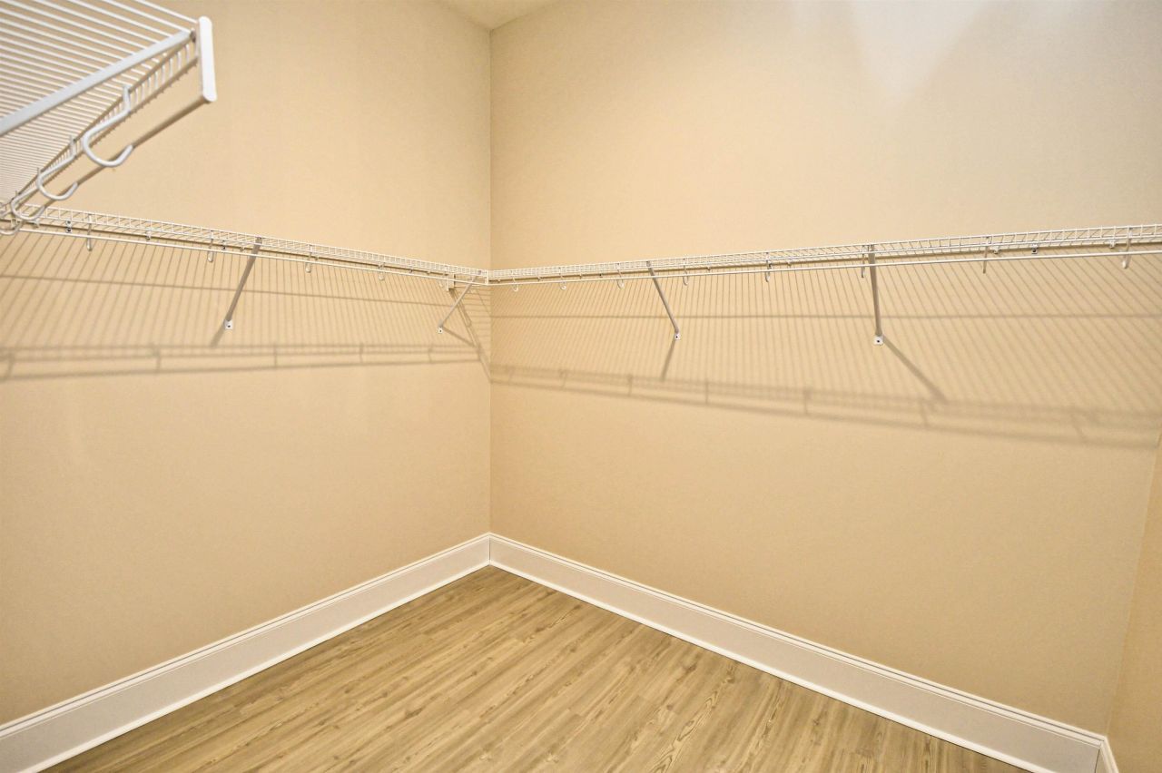 293 Waterfall Circle Photo 18