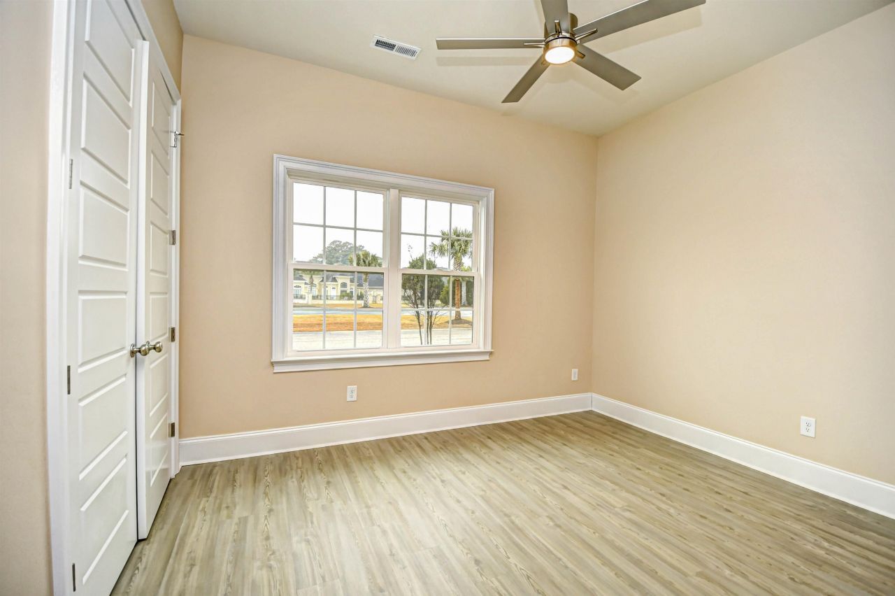 293 Waterfall Circle Photo 19