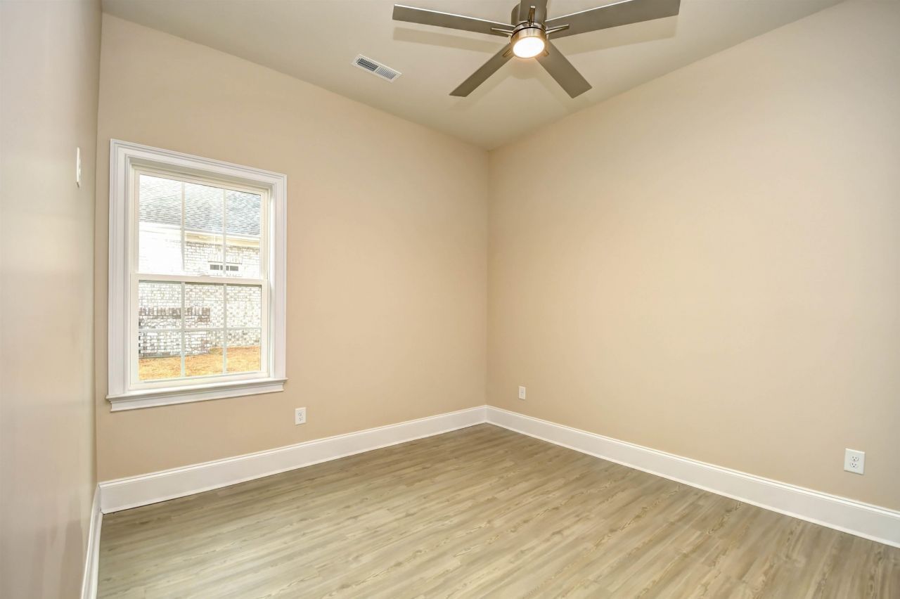 293 Waterfall Circle Photo 21