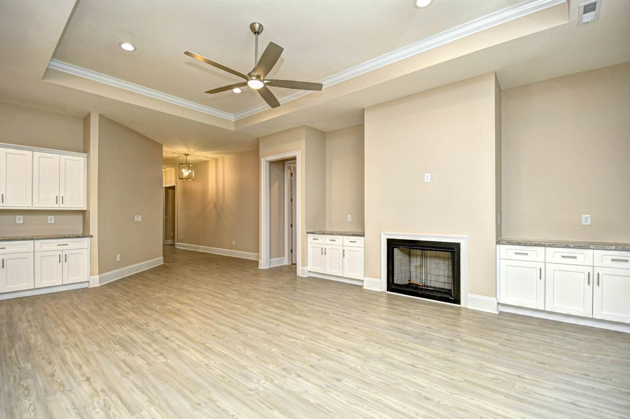 293 Waterfall Circle Photo 7