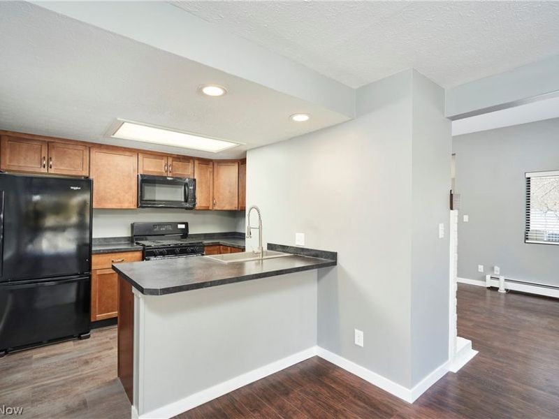 2099 Pinebrook Trail, Cuyahoga Falls, OH 44223 Photo 10