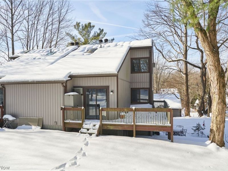 2099 Pinebrook Trail, Cuyahoga Falls, OH 44223 Photo 2