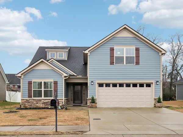 555 High Echelon Cir , Smyrna, TN 37167
