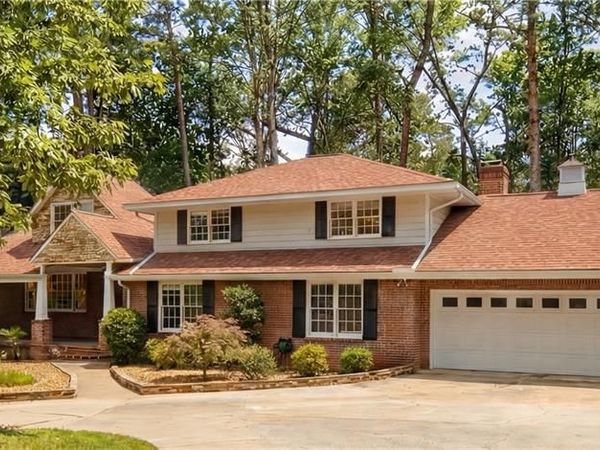 2686 Parkview Drive NE, Atlanta, GA 30345